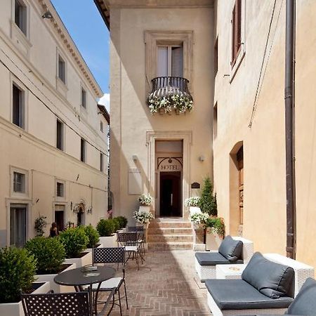 Hotel Degli Affreschi Montefalco Exterior foto